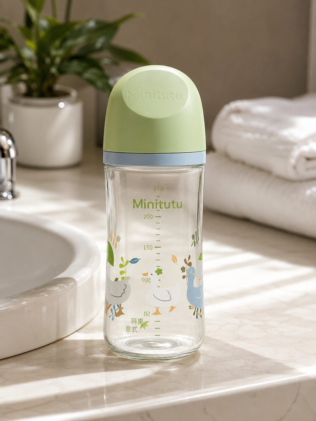Minitutu 240ml Anti-Falling Glass Baby Feeding Bottle | BPA Free Medium Borosilicate Glass | Soft Silicone Nipple | 3+ Months | Model CB526